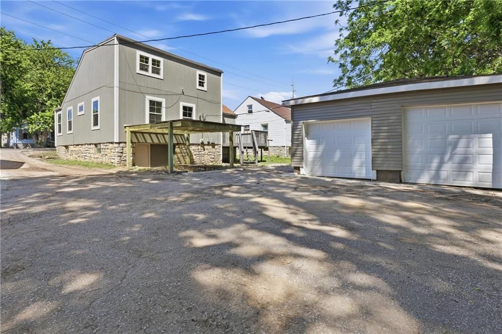 3305 Delavan Avenue — photo 48