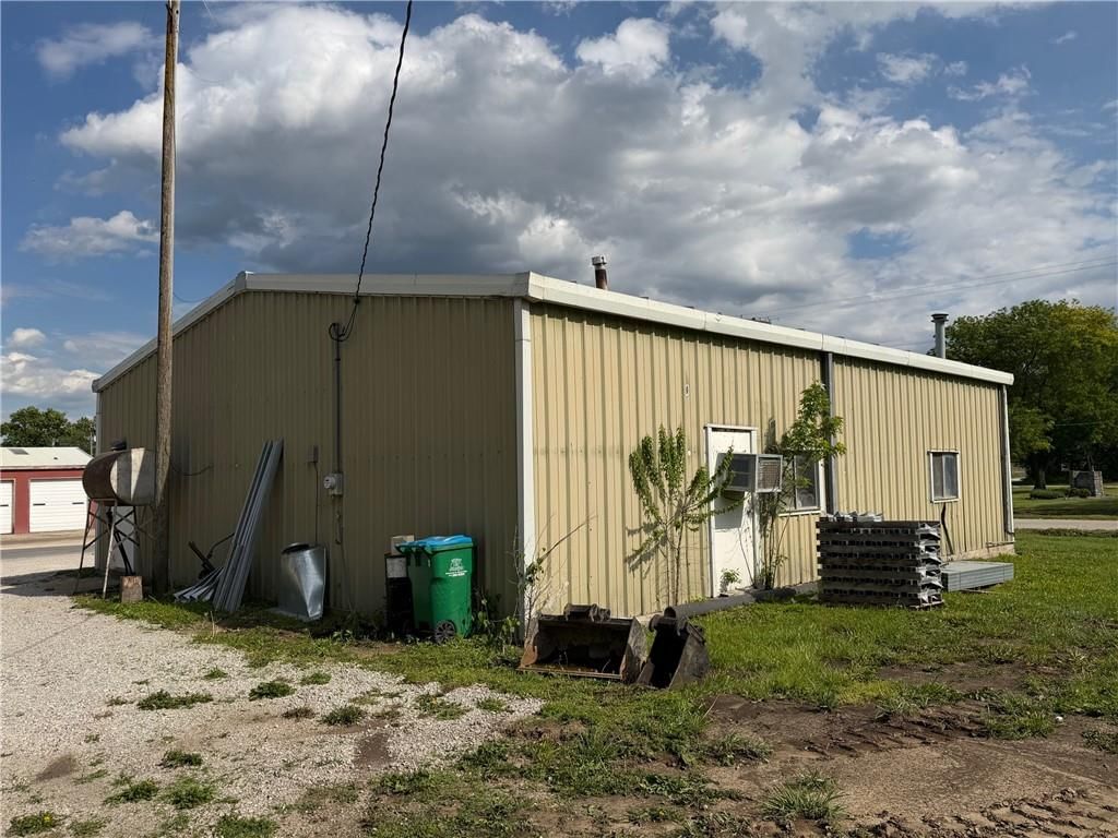 410 S Main Street — photo 4