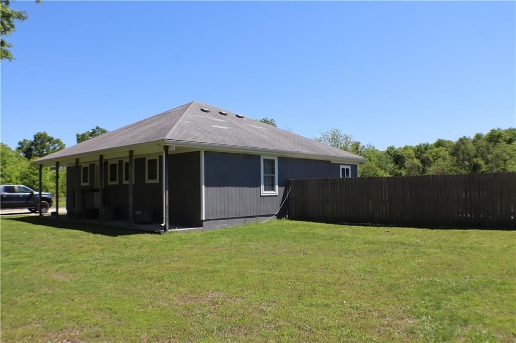32301 E State Route B Highway, Garden City, MO