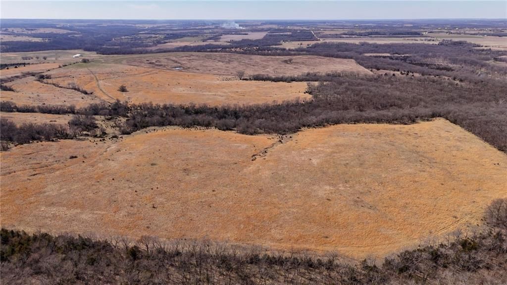 240 Acres M/L N 750 Road — photo 10