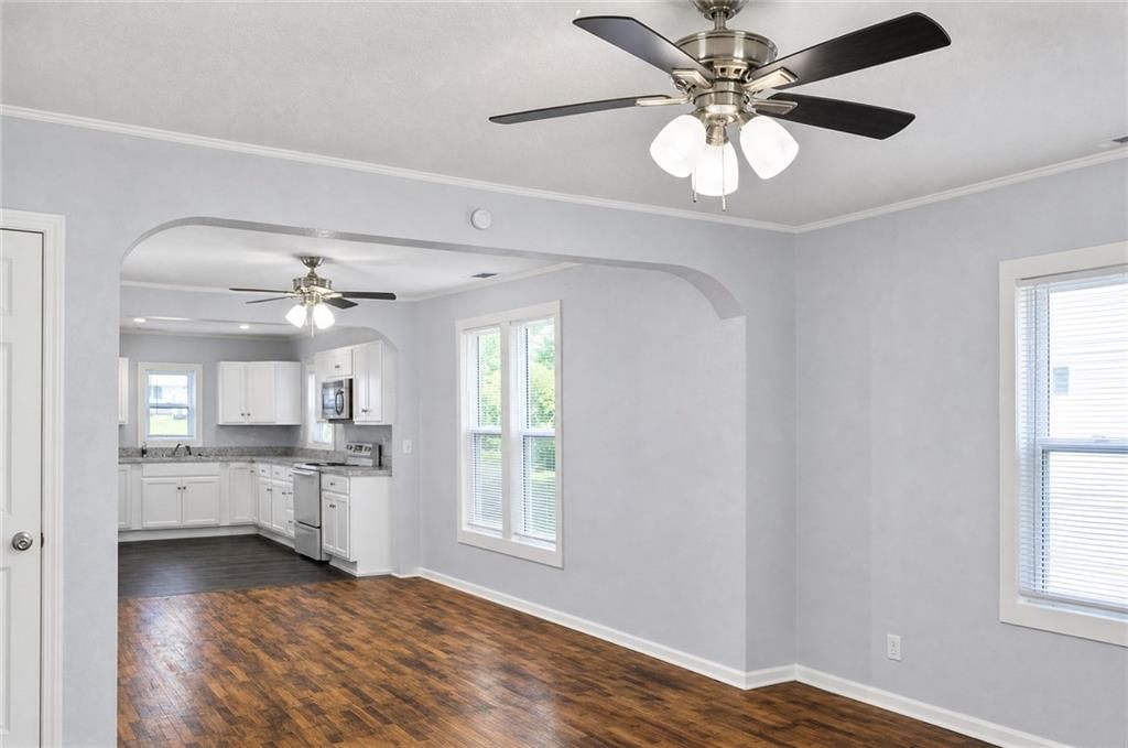 317 E Pine Street — photo 8