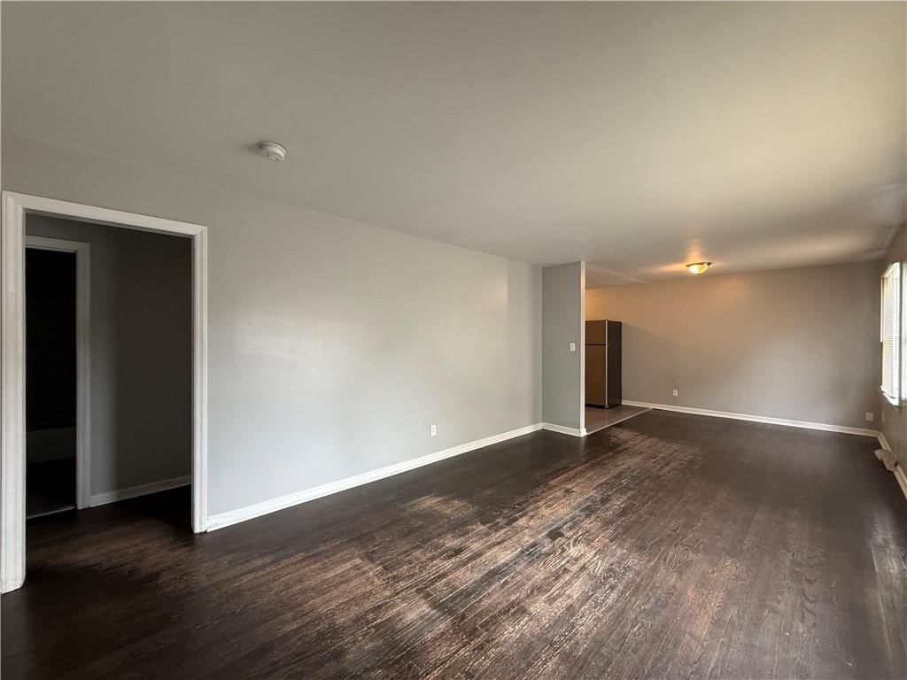Photo 2 of 15 - 2718 S Brookside Avenue
