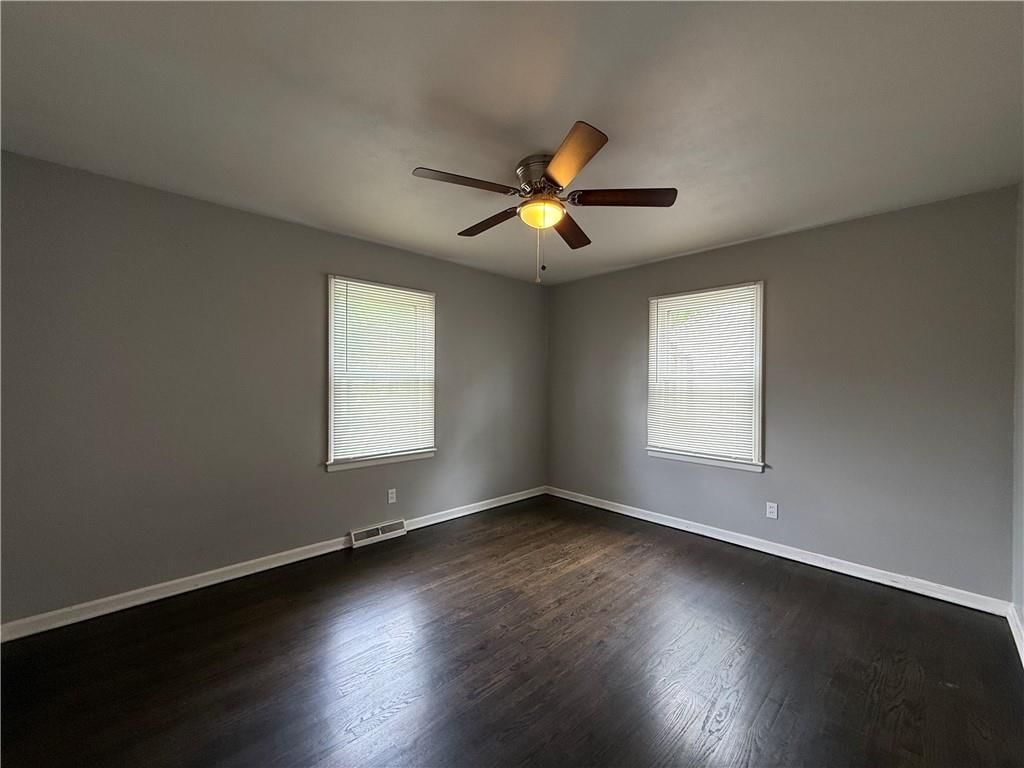Photo 11 of 15 - 2718 S Brookside Avenue