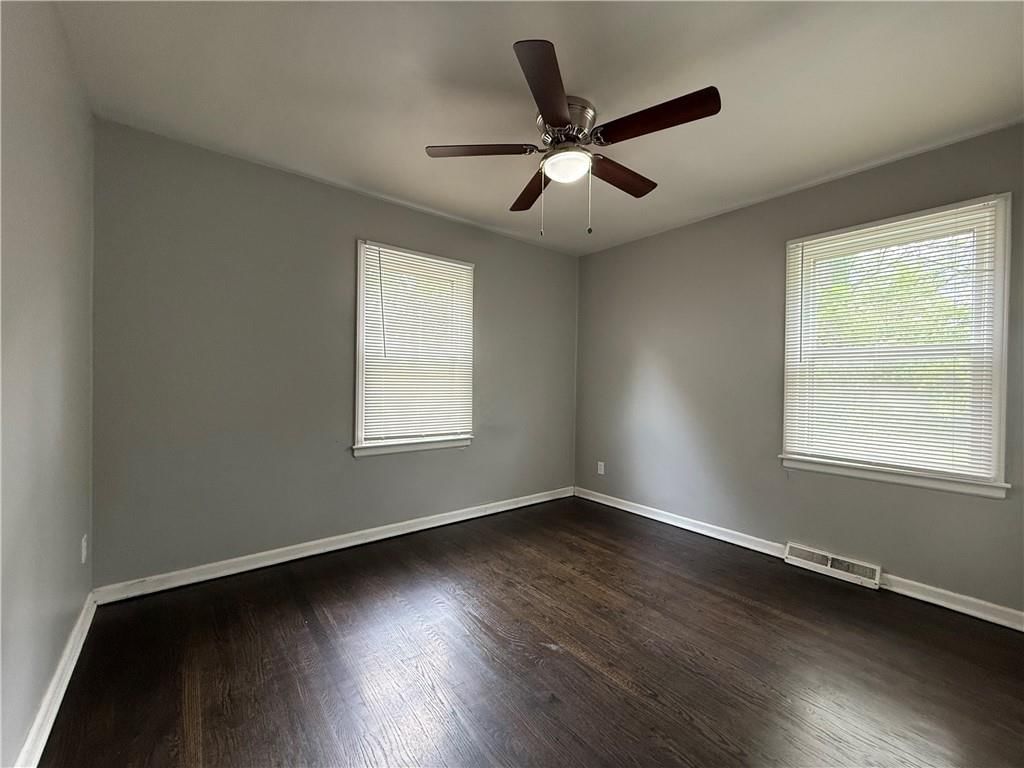 Photo 12 of 15 - 2718 S Brookside Avenue