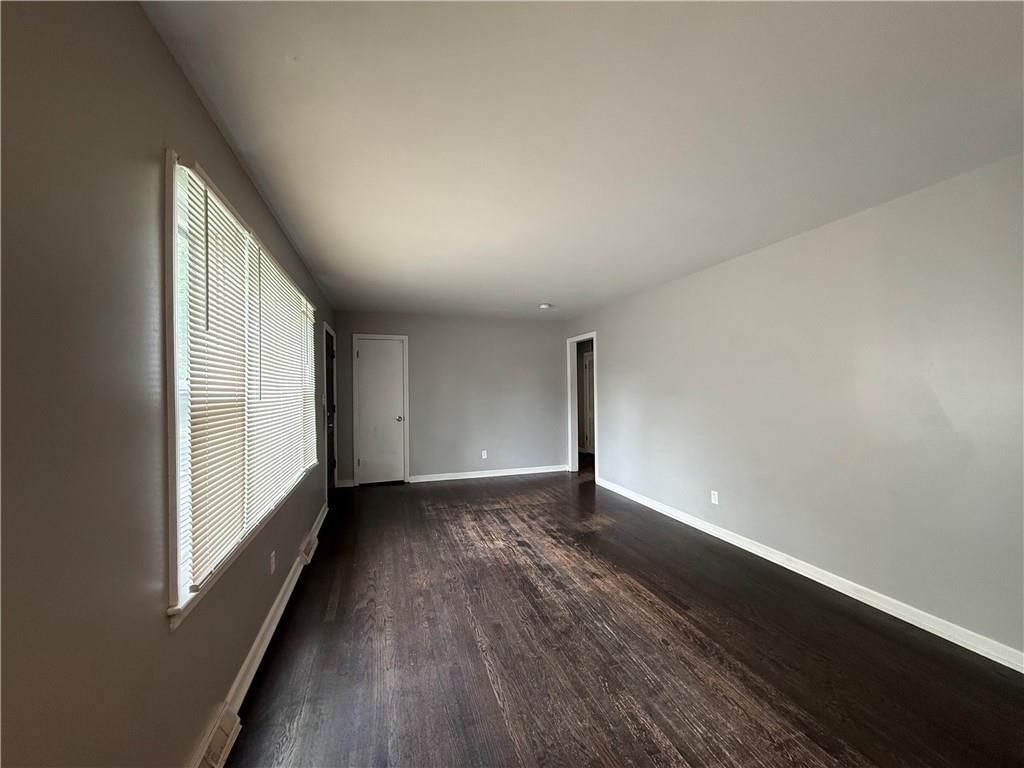 Photo 7 of 15 - 2718 S Brookside Avenue