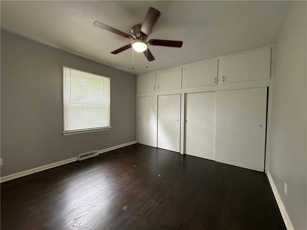 Photo 9 of 15 - 2718 S Brookside Avenue