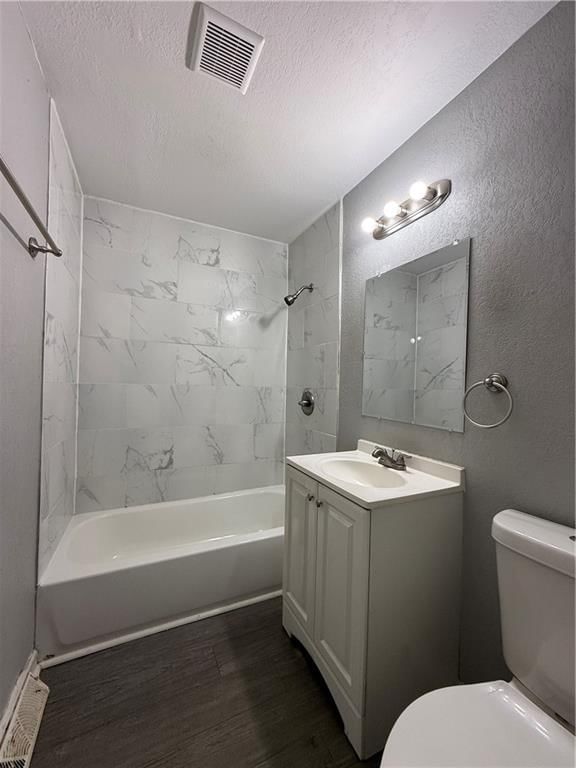 Photo 10 of 15 - 2718 S Brookside Avenue