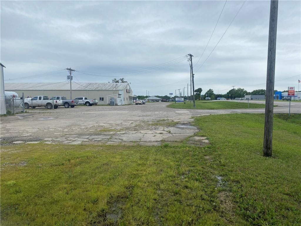 800 North Maple Street, Garnett