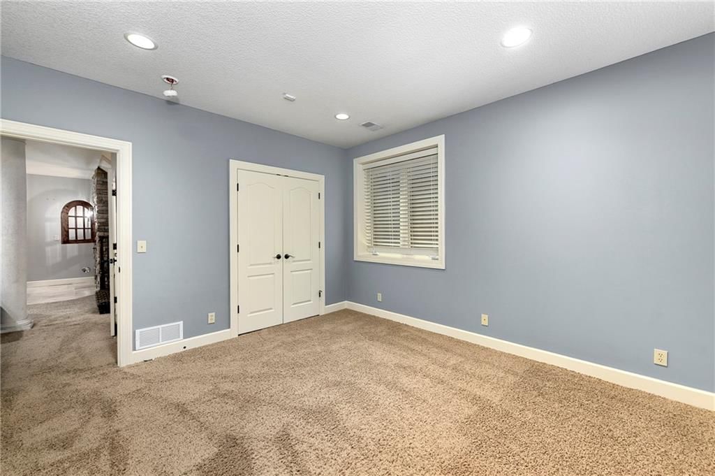 5404 W 124th Terrace — photo 62