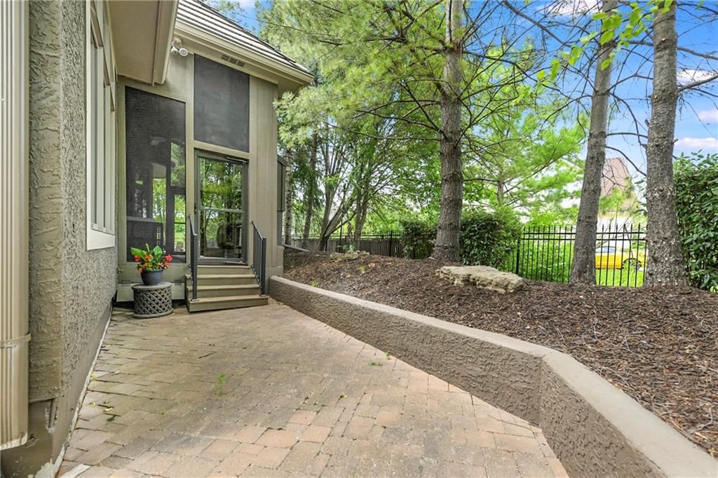 5404 W 124th Terrace — photo 67