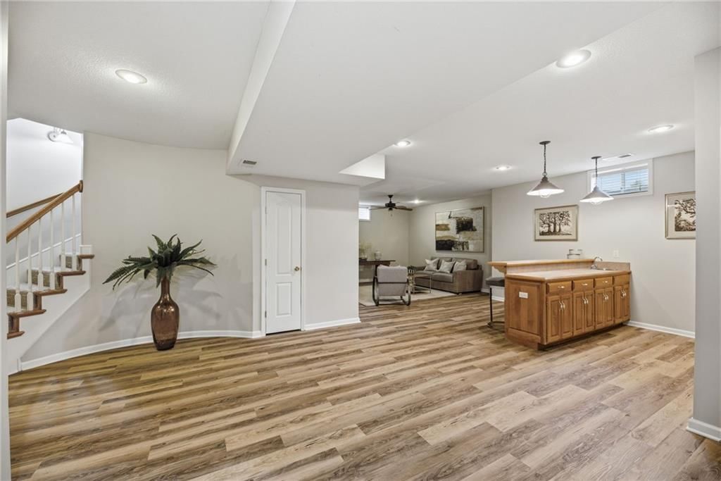 340 SE Chelsea Drive — photo 41