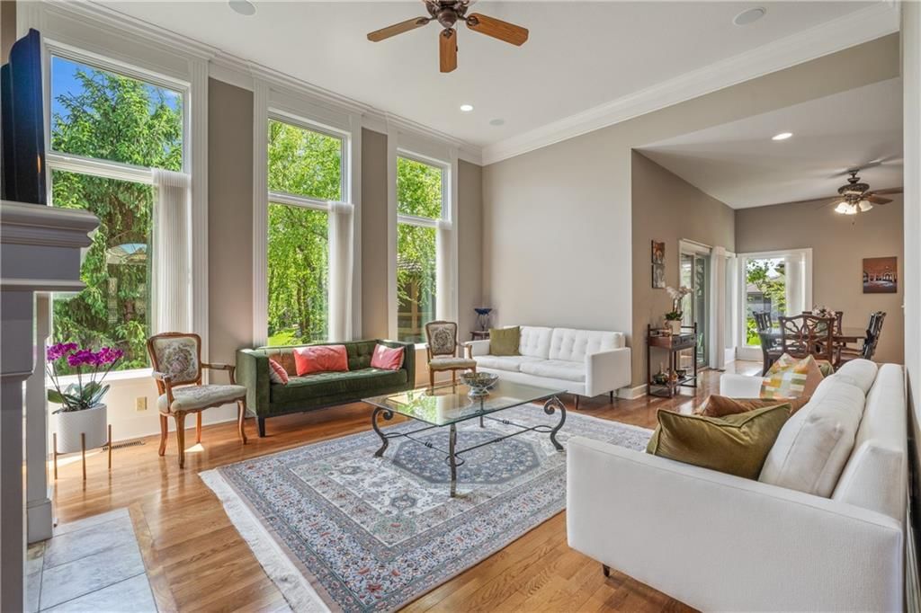 5313 W 124th Terrace — photo 3