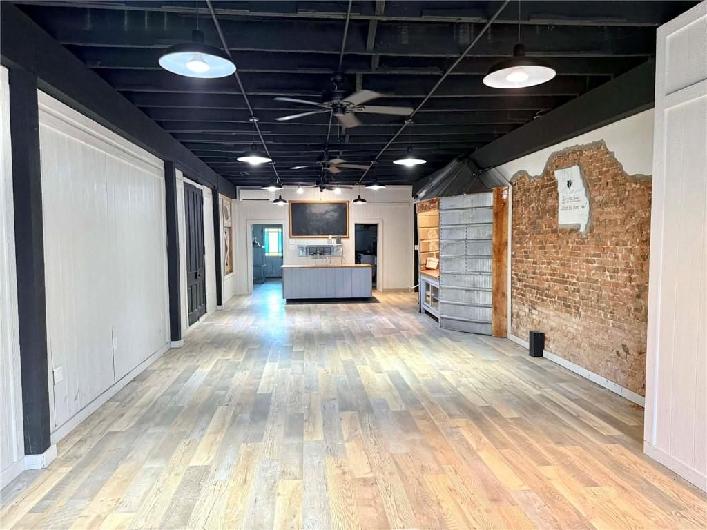 108 E Broadway Street — photo 4