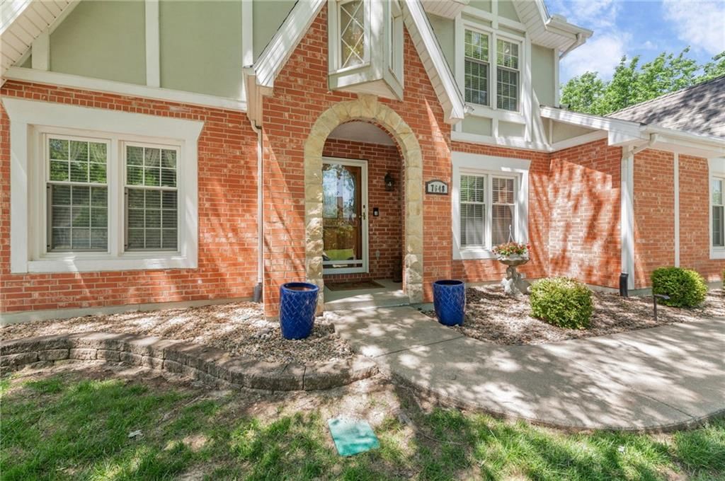 7648 N Lucerne Court — photo 3