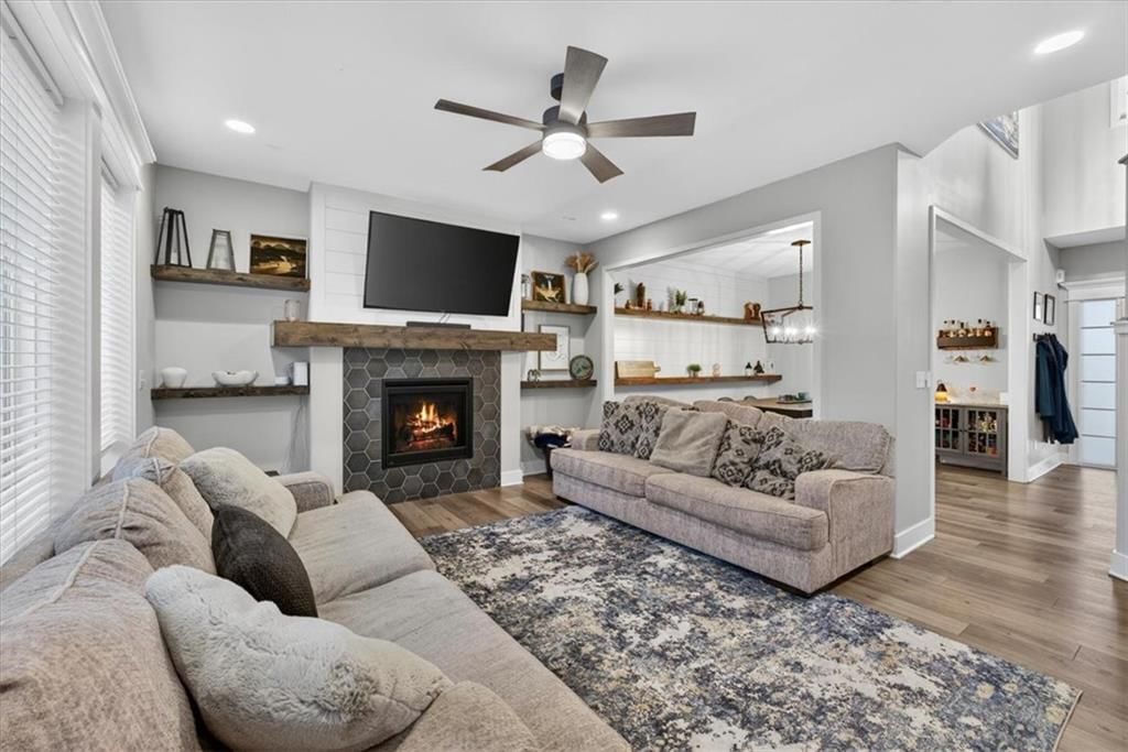 804 SE Holly Court — photo 8