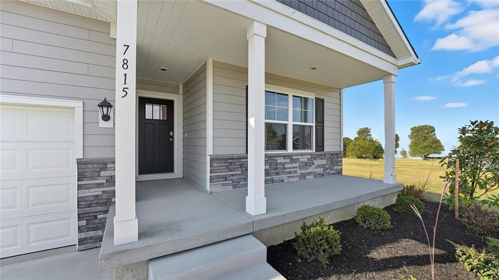304 Lake Meadows Drive — photo 5