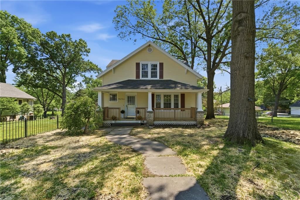 1307 Spruce Street, Leavenworth, KS