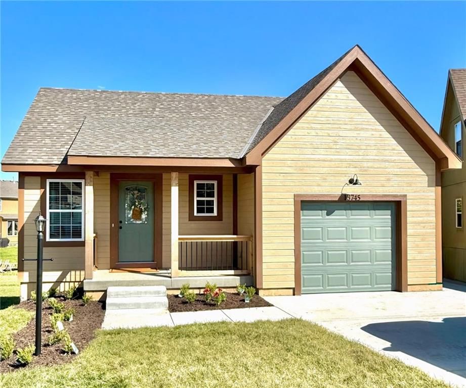 13745 Leigh Drive, Bonner Springs, KS