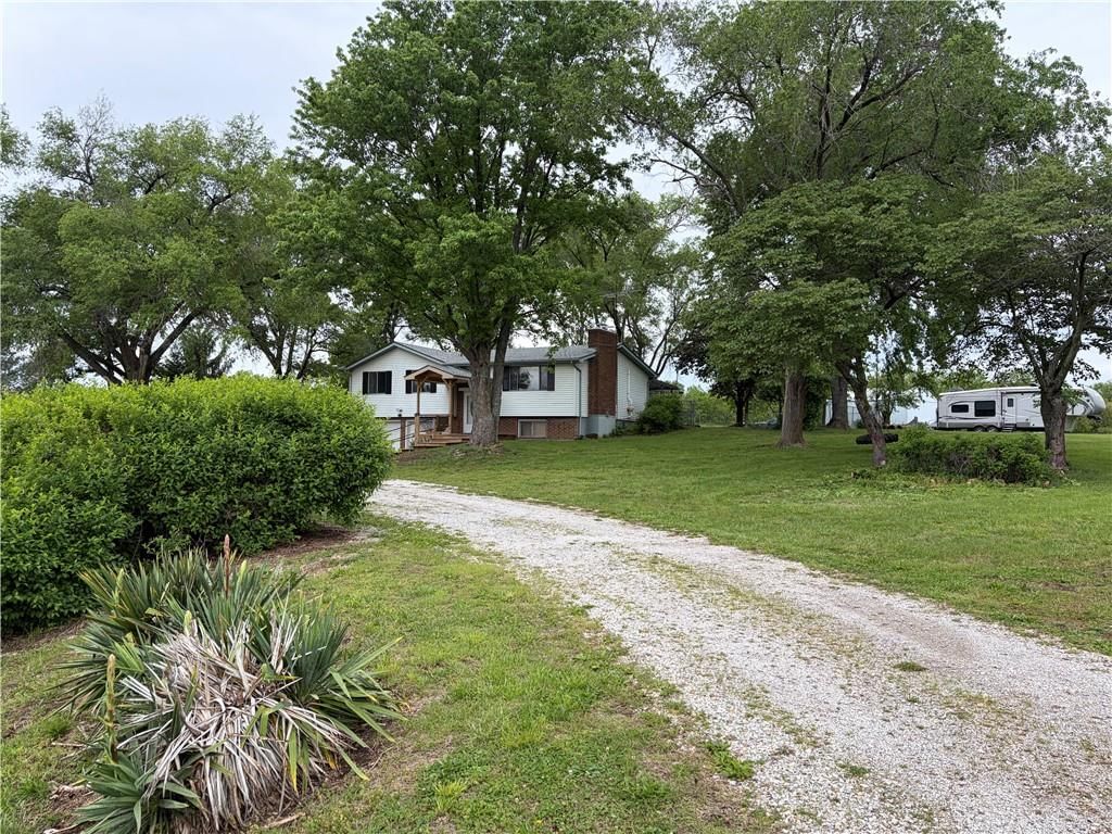 21282 Parallel Road — photo 45