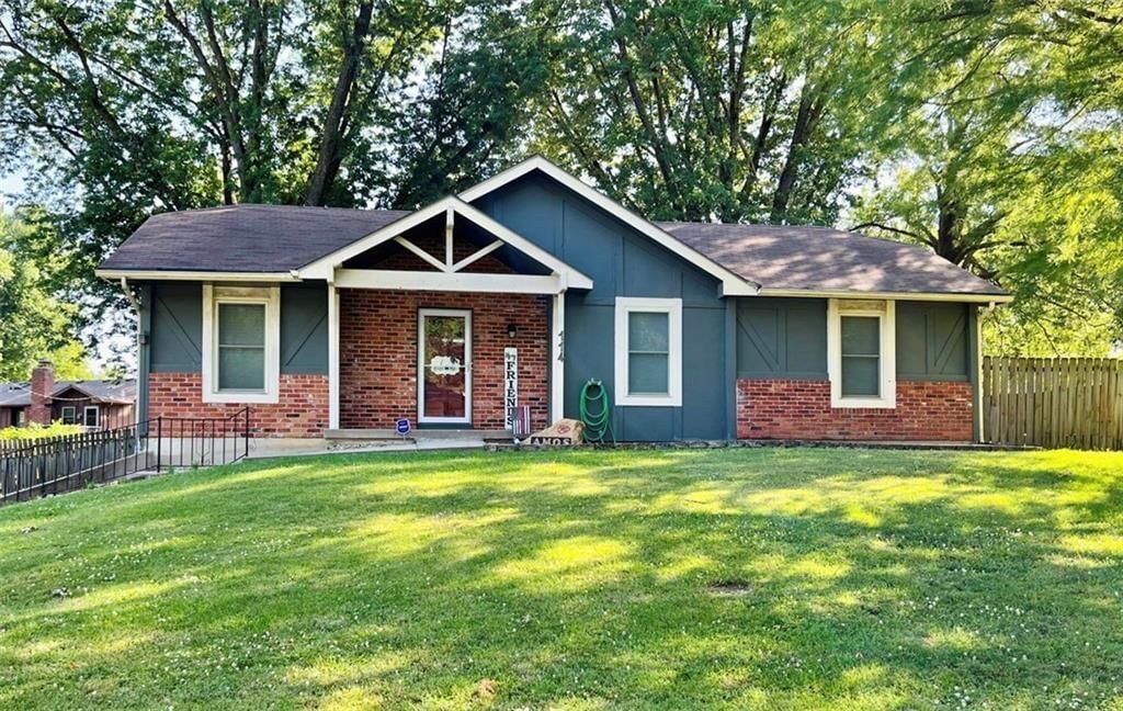 114 Ethel Lane, Lansing, KS