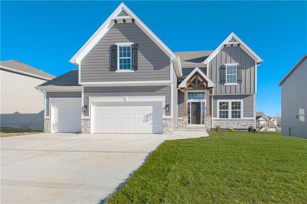 6004 NE 118th Street, Kansas City, MO