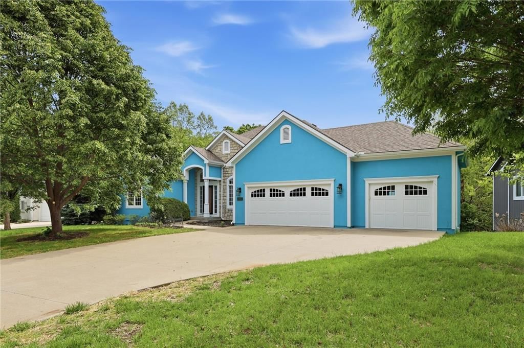 1140 Waverly Drive, Lawrence