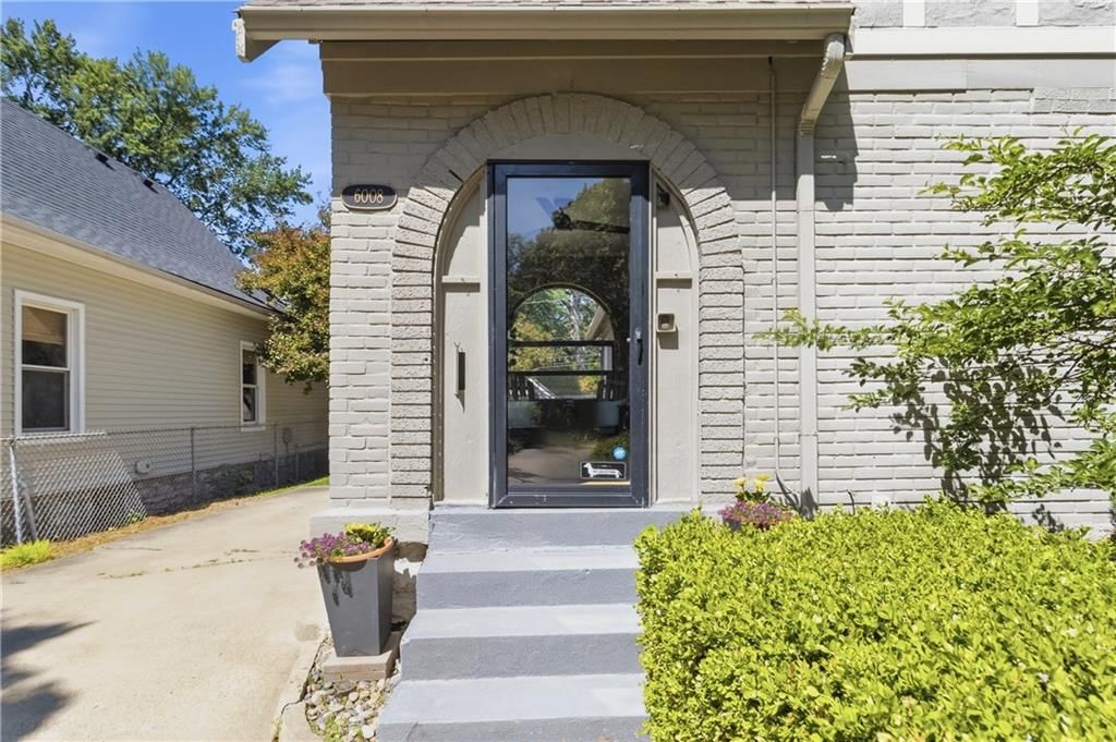6008 Charlotte Street — photo 3