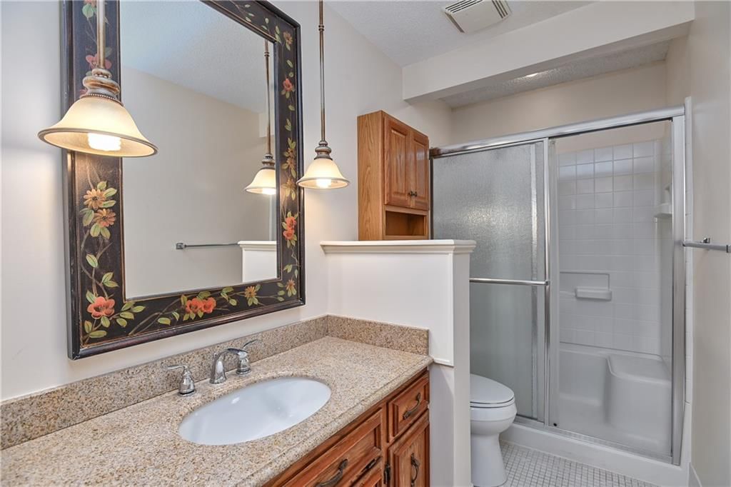 1040 S Wyckford Street — photo 33