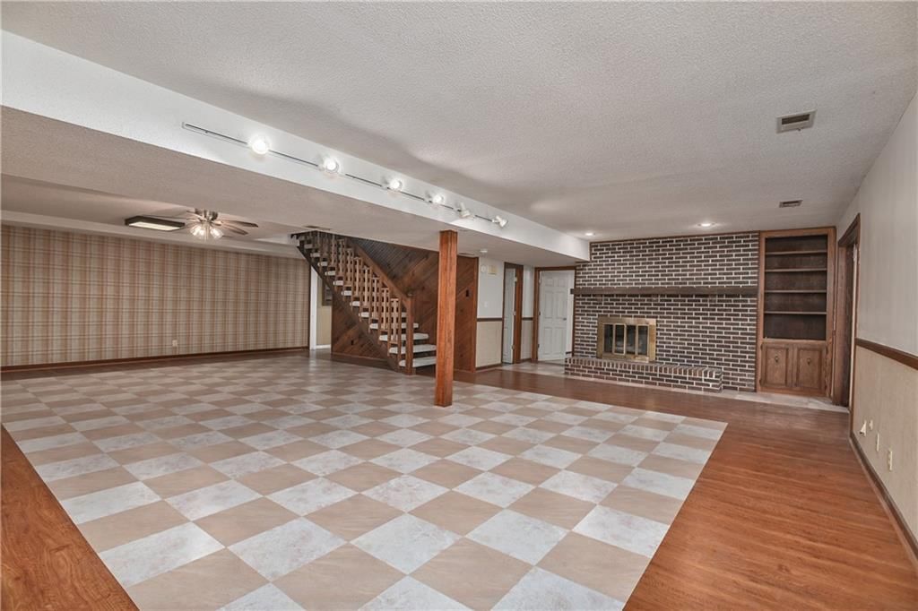 1040 S Wyckford Street — photo 38