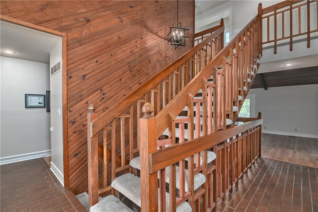 1040 S Wyckford Street — photo 9