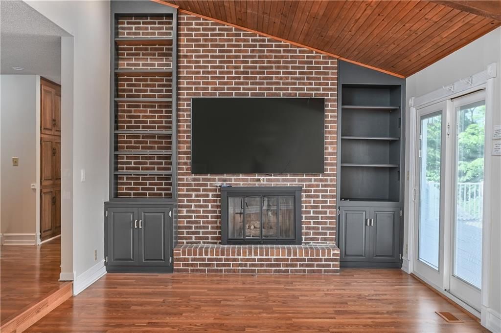 1040 S Wyckford Street — photo 10