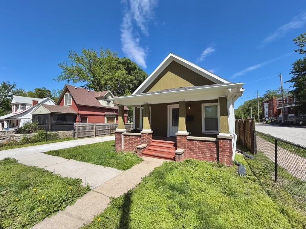 2947 Garfield Avenue — photo 4