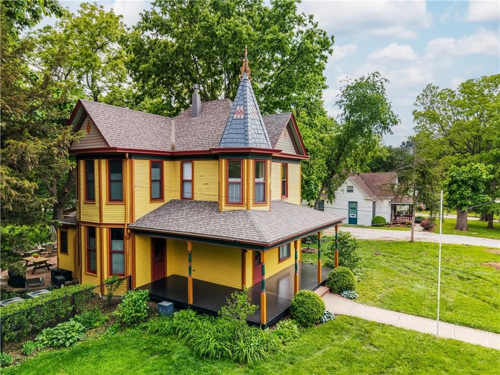 1704 SW Walnut Street, Blue Springs, MO