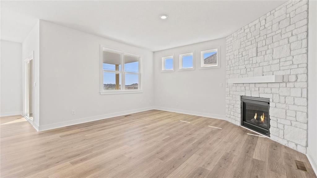20901 W 188th Terrace — photo 4