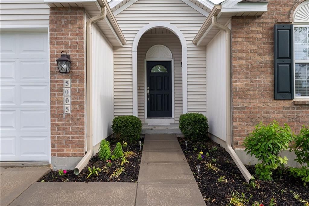5005 NW Flintridge Drive — photo 3