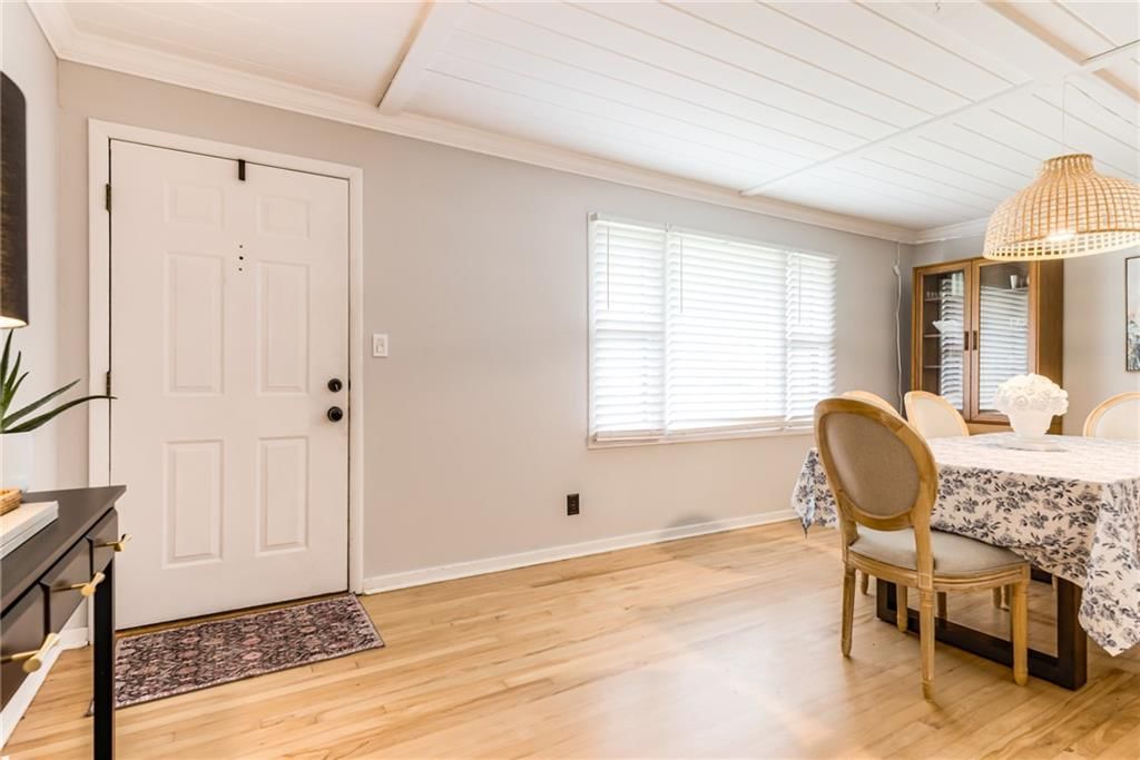 7323 Maple Street — photo 3