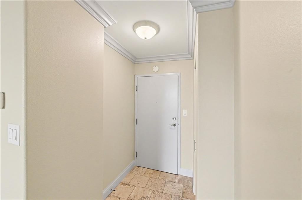 700 E 8th Street — photo 3