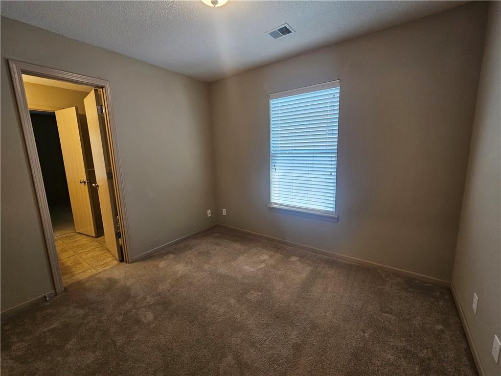 8341 N Kensington Avenue — photo 33