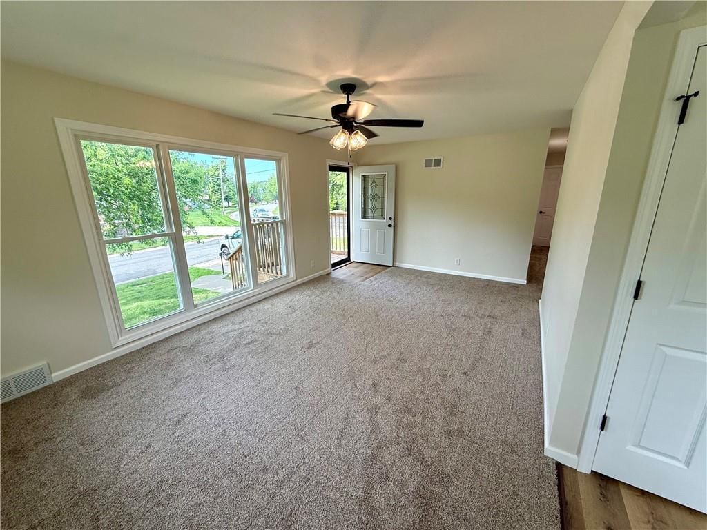 2521 Essex Street — photo 6