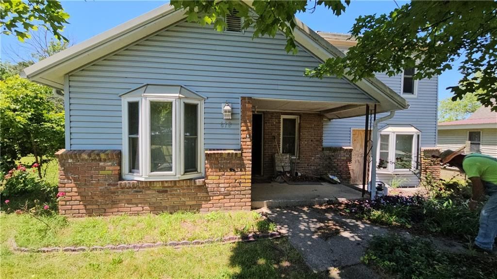 618 S Main Street, Grandby