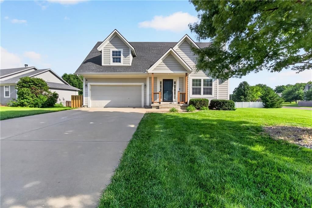 20565 W 220th Terrace, Spring Hill, KS
