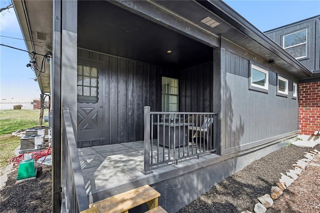 107 E Santa Fe Trail — photo 44