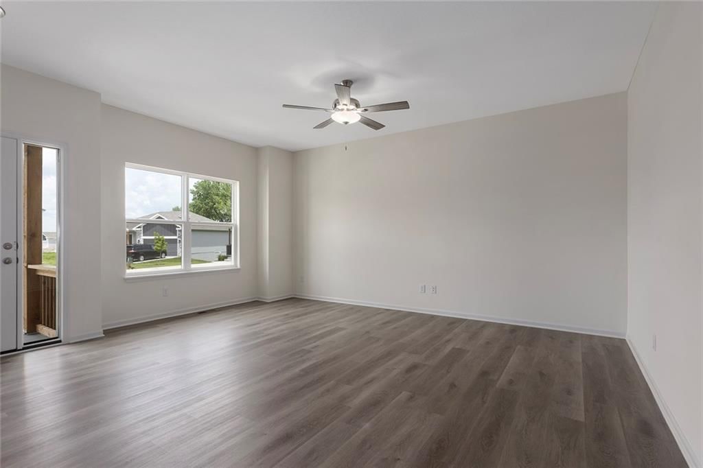 704 Blazing Star Drive — photo 5