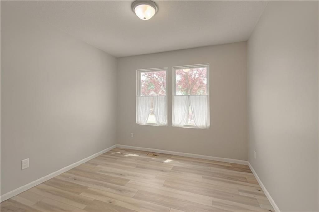 230 W Skylark Street — photo 21