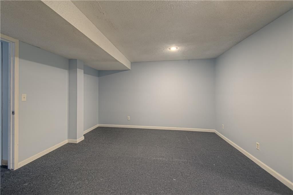 230 W Skylark Street — photo 31