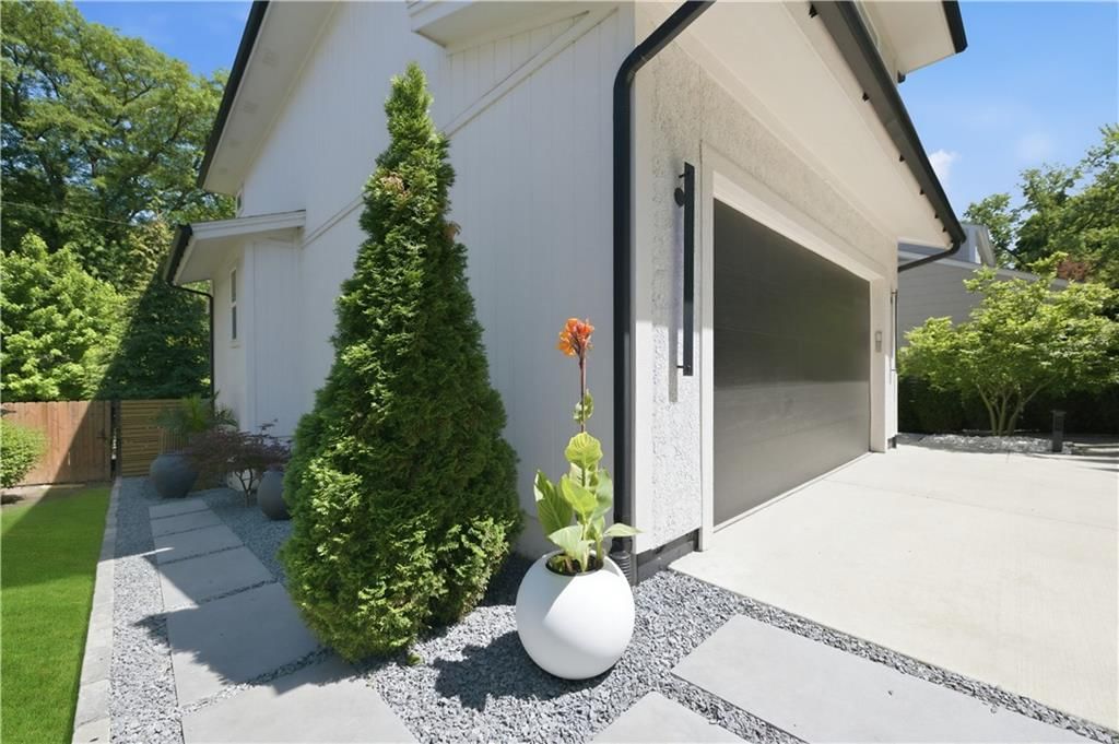 5347 Lamar Avenue — photo 46