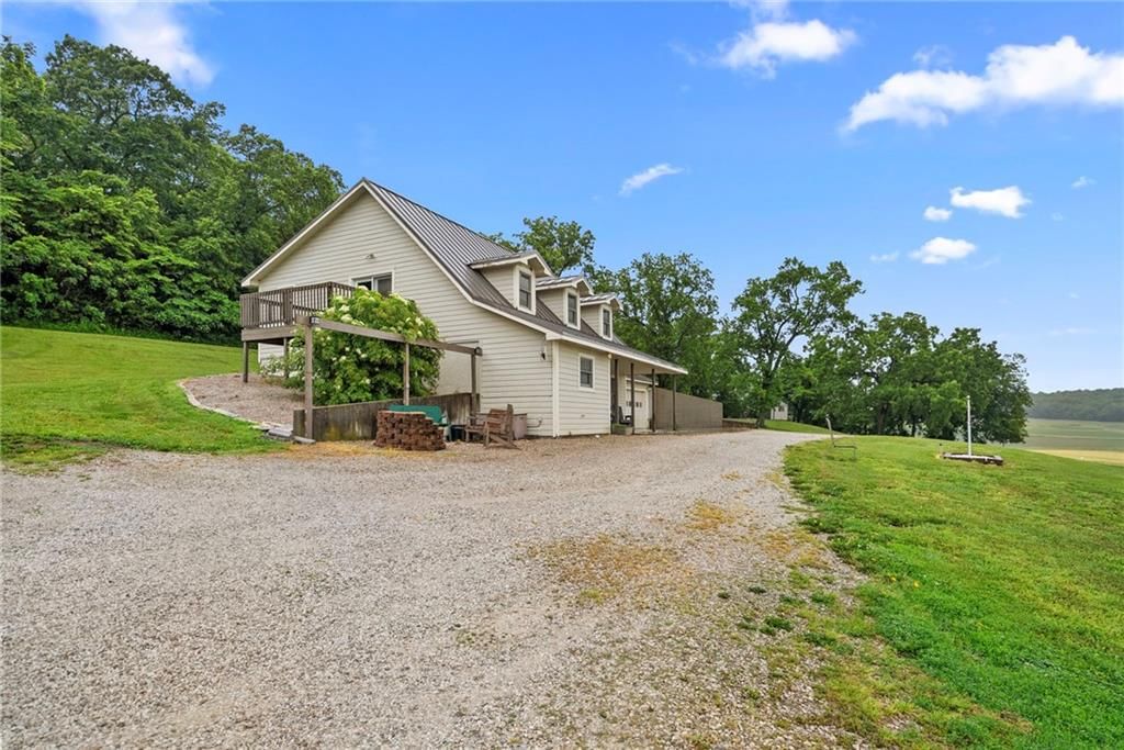 1533 N 700 Road — photo 33