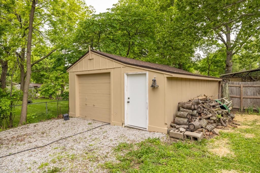 514 E Green Street — photo 23