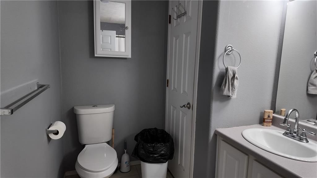 828 S Birch Street — photo 9