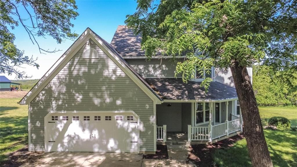 820 E 1000 Road, Lawrence